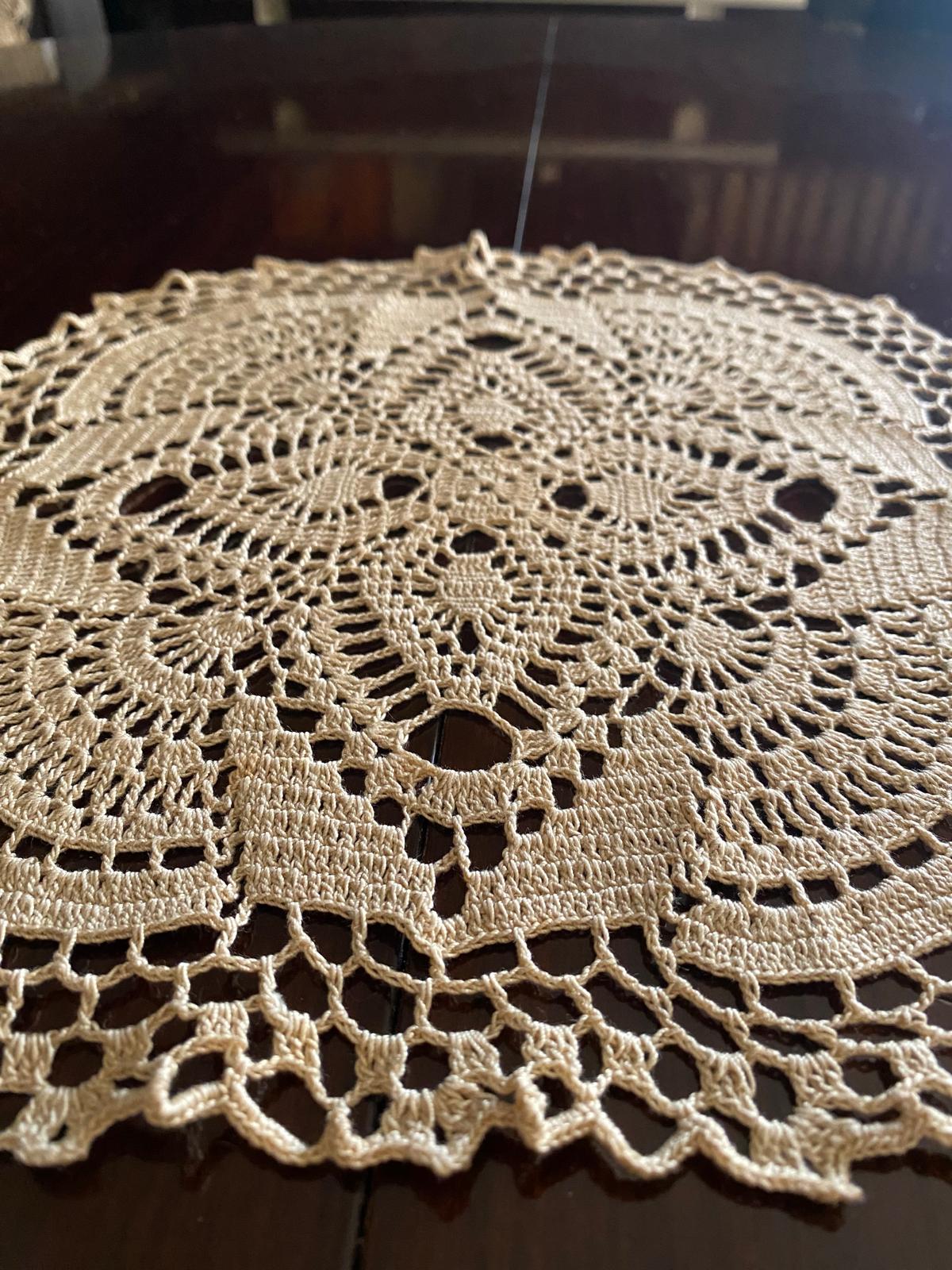 Centrino Uncinetto Modello 60 – 25 cm - Filo di Scozia Ecrù