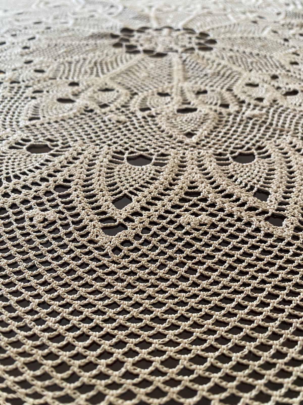 Centrino Uncinetto – Modello 30 - 65 cm – filo di Scozia Ecrù