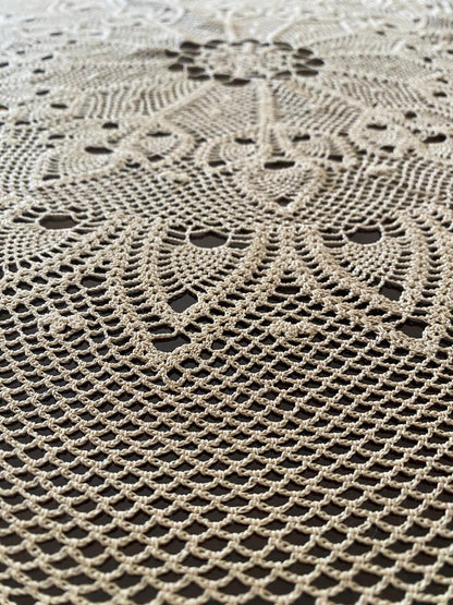 Centrino Uncinetto – Modello 30 - 65 cm – filo di Scozia Ecrù