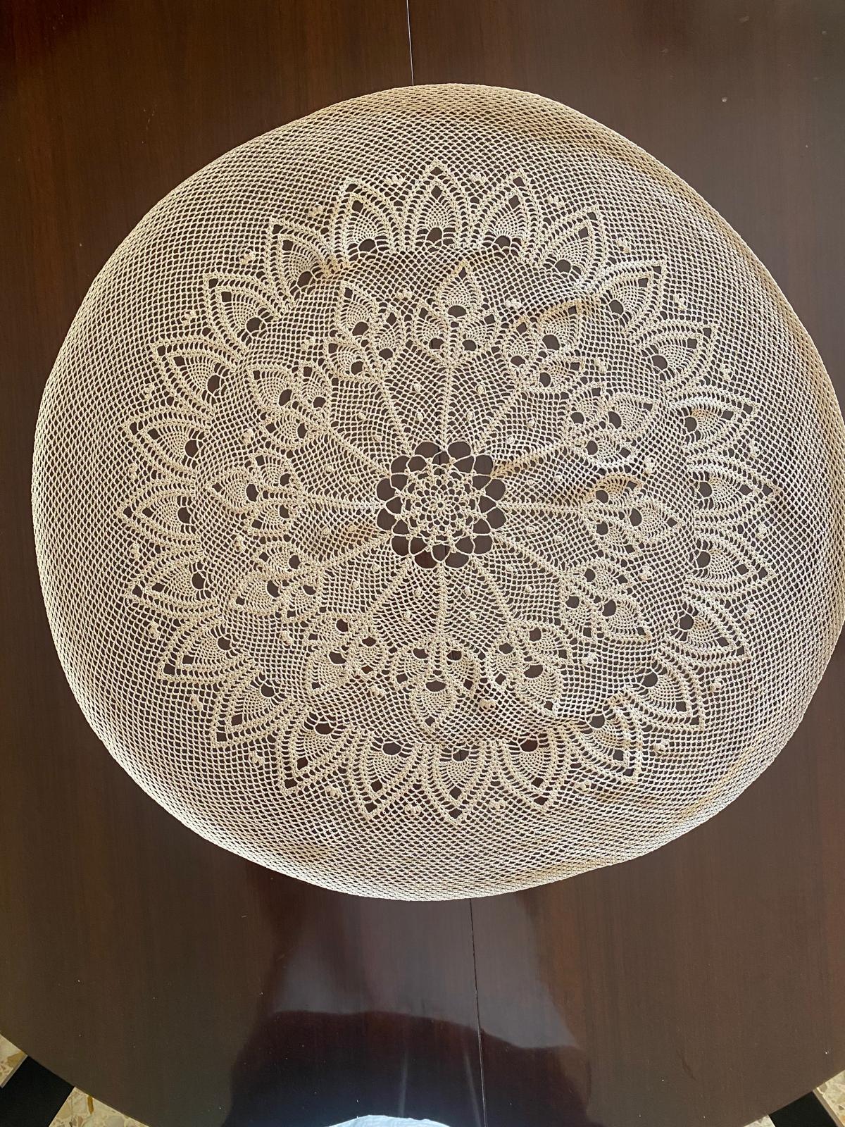 Centrino Uncinetto – Modello 30 - 65 cm – filo di Scozia Ecrù