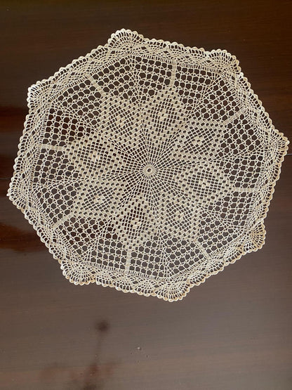 Centrino Uncinetto – Modello 19 – 36 cm - Filo di Scozia Ecrù