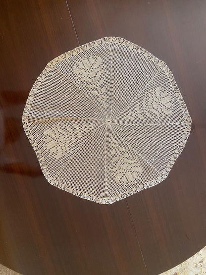 Centrino Uncinetto Modello 49 – 50 cm - Filo di Scozia Ecrù