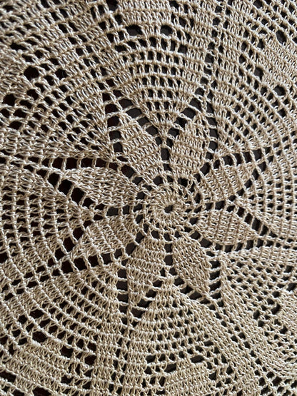 Centrino Uncinetto – Modello 32 – 26 cm - Filo di Scozia Ecrù