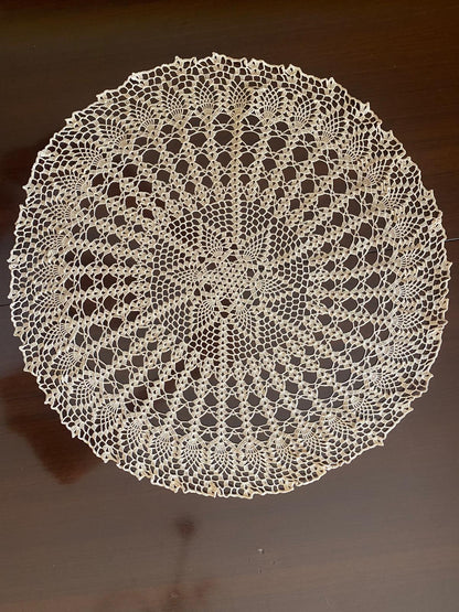 Centrino Uncinetto Modello 11 – 42 cm - Filo di Scozia Ecrù