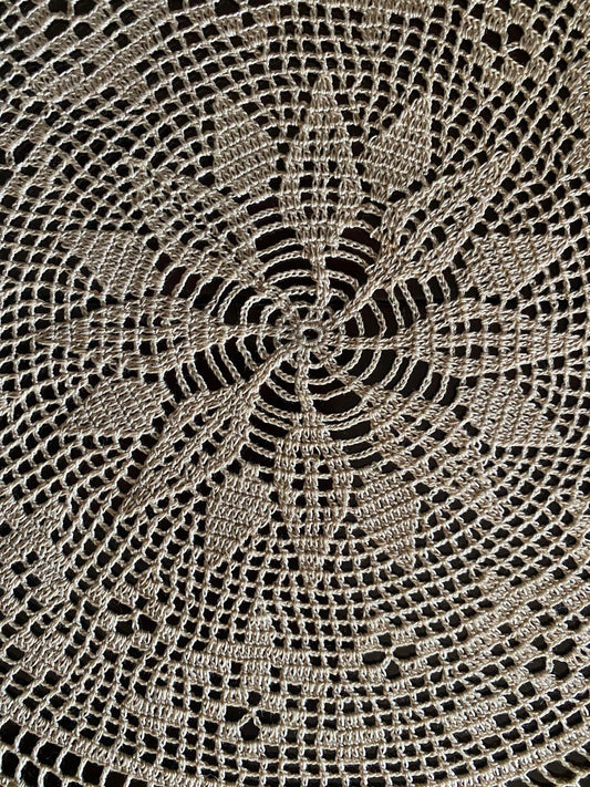 Centrino Uncinetto Modello 54 – 24 cm - Filo di Scozia Ecrù