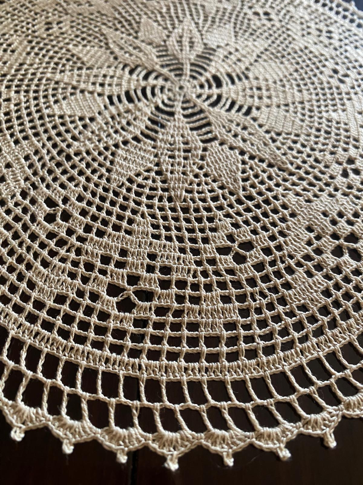 Centrino Uncinetto Modello 54 – 24 cm - Filo di Scozia Ecrù