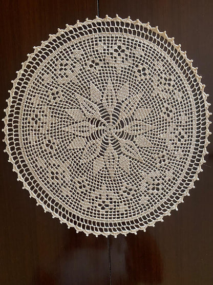 Centrino Uncinetto Modello 54 – 24 cm - Filo di Scozia Ecrù