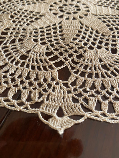 Centrino Uncinetto Modello 2 – 21 cm - Filo di Scozia Ecrù