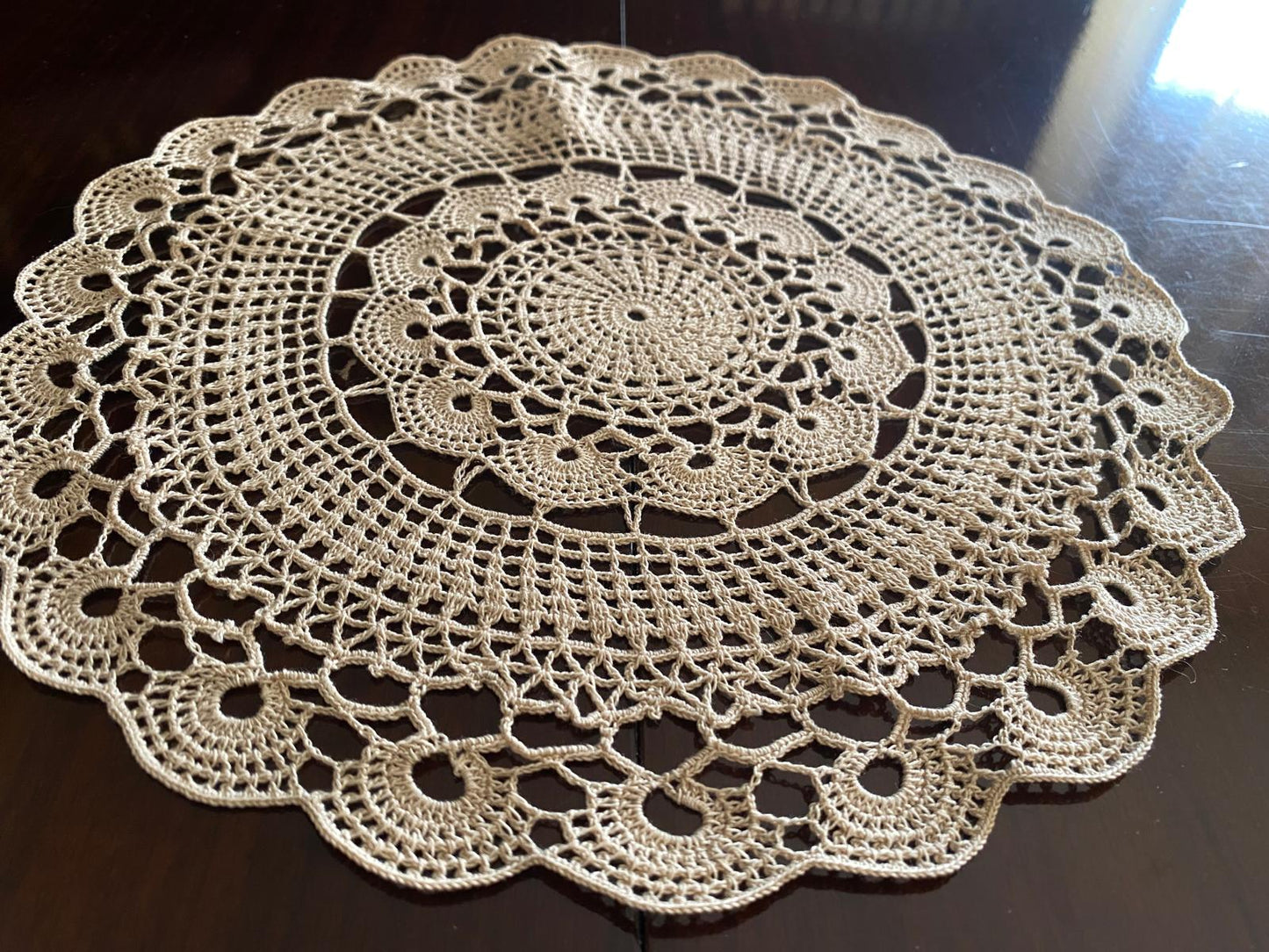 Centrino Uncinetto – Modello 59 – 28 cm - Filo di Scozia Ecrù