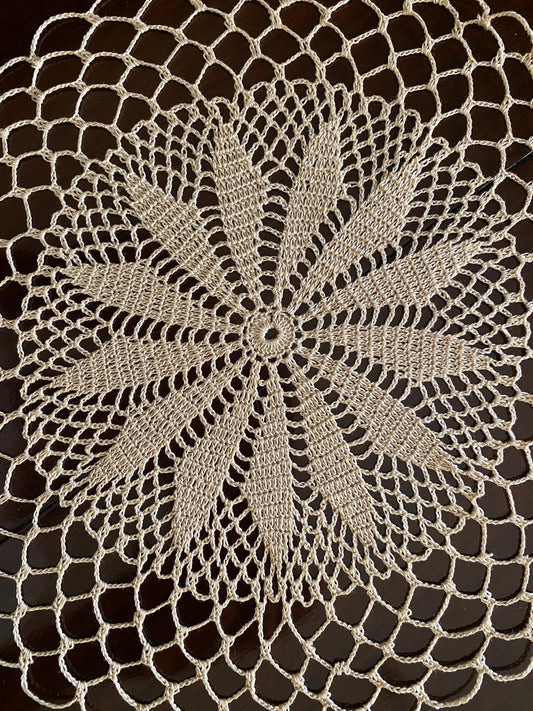 Centrino Uncinetto Modello 8 – 22 cm - Filo di Scozia Ecrù