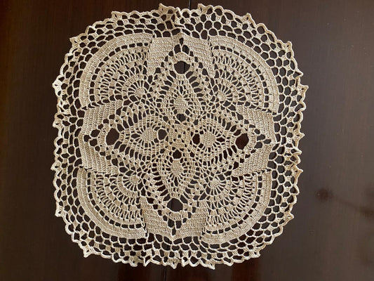 Centrino Uncinetto Modello 60 – 25 cm - Filo di Scozia Ecrù